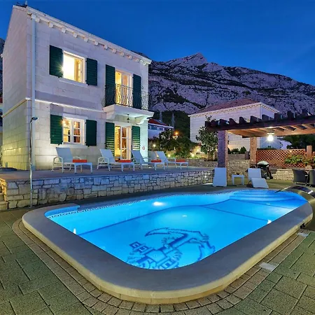 Ferienhaeuser In * Makarska