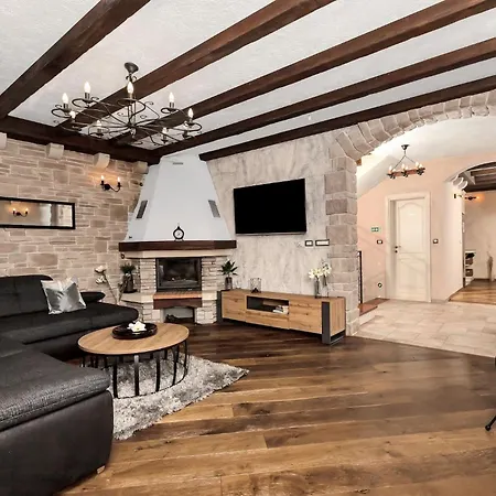 Ferienhaeuser In Makarska