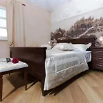 Ferienhaeuser In Μακάρσκα