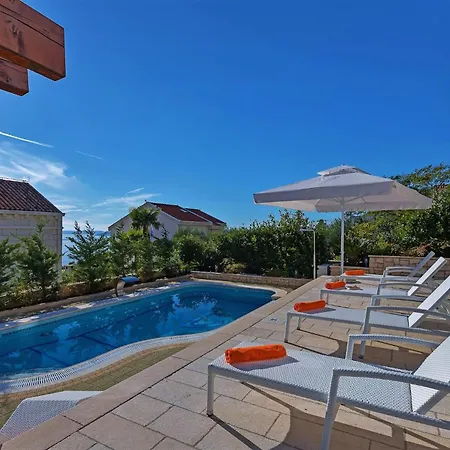 Ferienhaeuser In Makarska