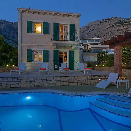 Ferienhaeuser In * Makarska