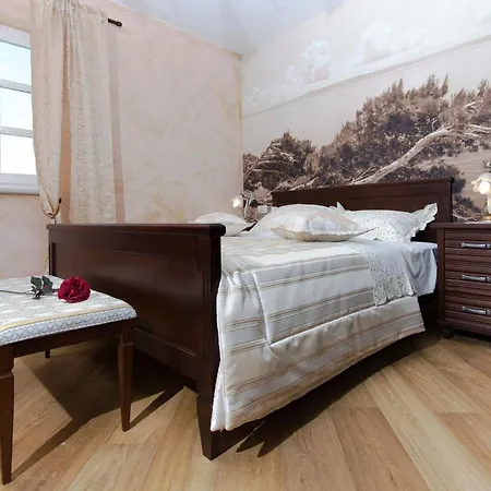 Ferienhaeuser In 마카르스카