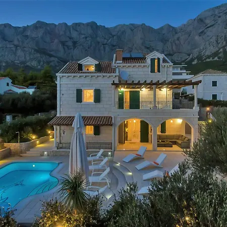 Ferienhaeuser In * Makarska