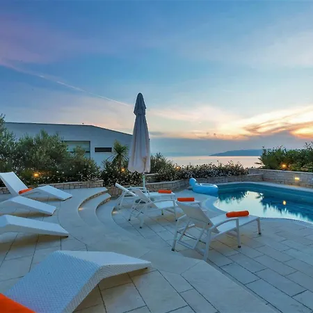 Ferienhaeuser In Makarska