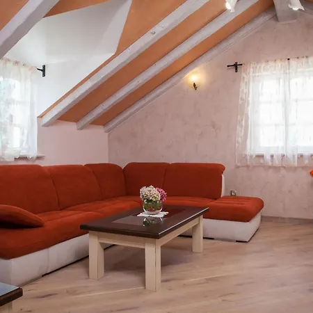 Ferienhaeuser In Villa Makarska