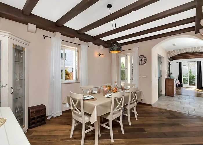 Ferienhaeuser In Villa *