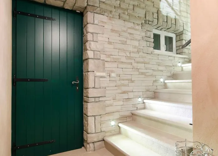 Ferienhaeuser In Вілла Макарська