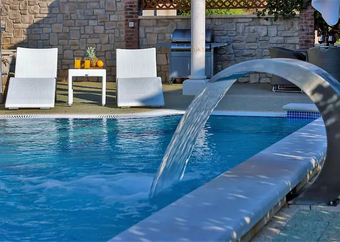 וילה Ferienhaeuser In *