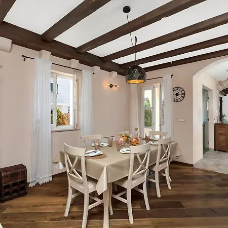 Ferienhaeuser In Villa *