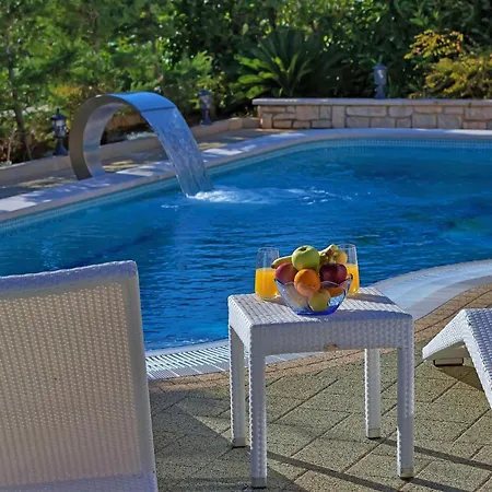 Ferienhaeuser In * ماكارسكا