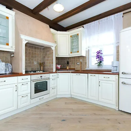 Ferienhaeuser In Villa *