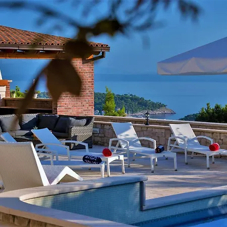 Ferienhaeuser In Villa *