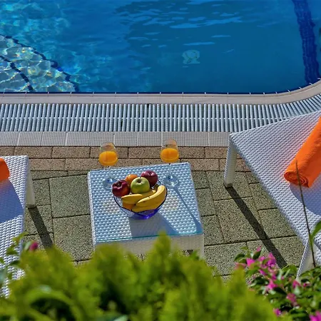 Ferienhaeuser In Makarska