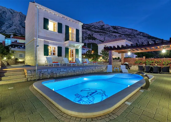 Ferienhaeuser In * Makarska