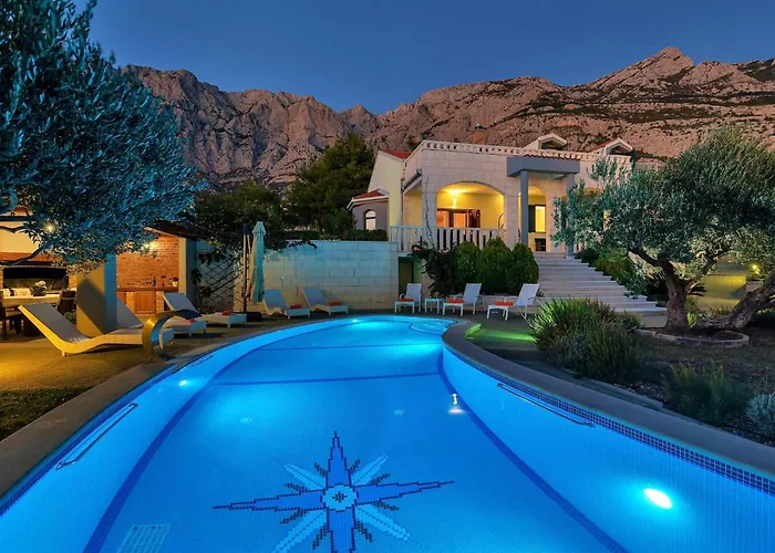 Ferienhaeuser In Villa Makarska